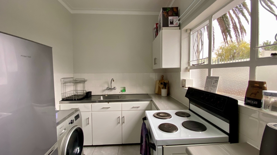 To Let 2 Bedroom Property for Rent in Roundhay Western Cape